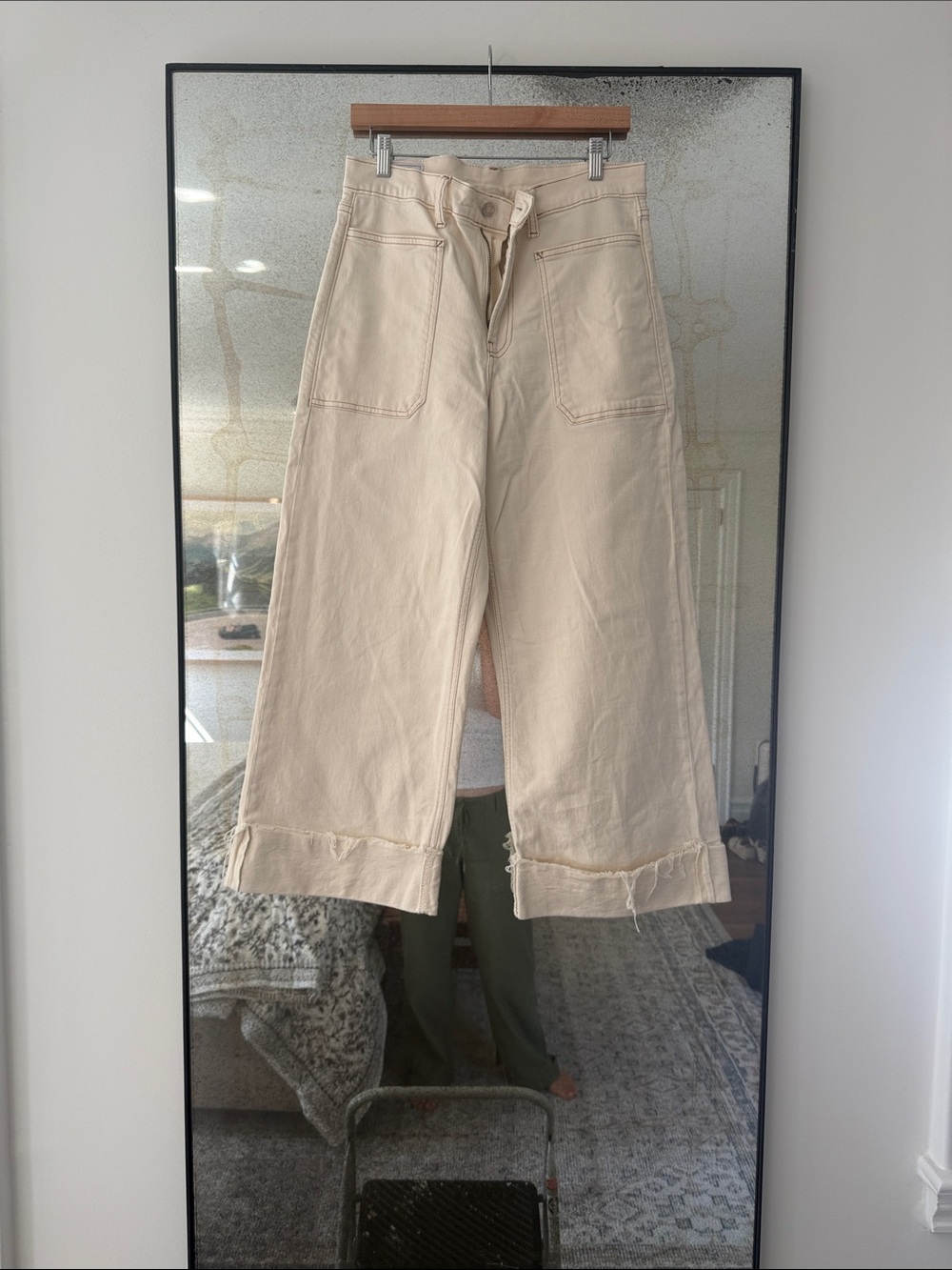 GAP Wide Leg High-Rise Jeans in Cream
